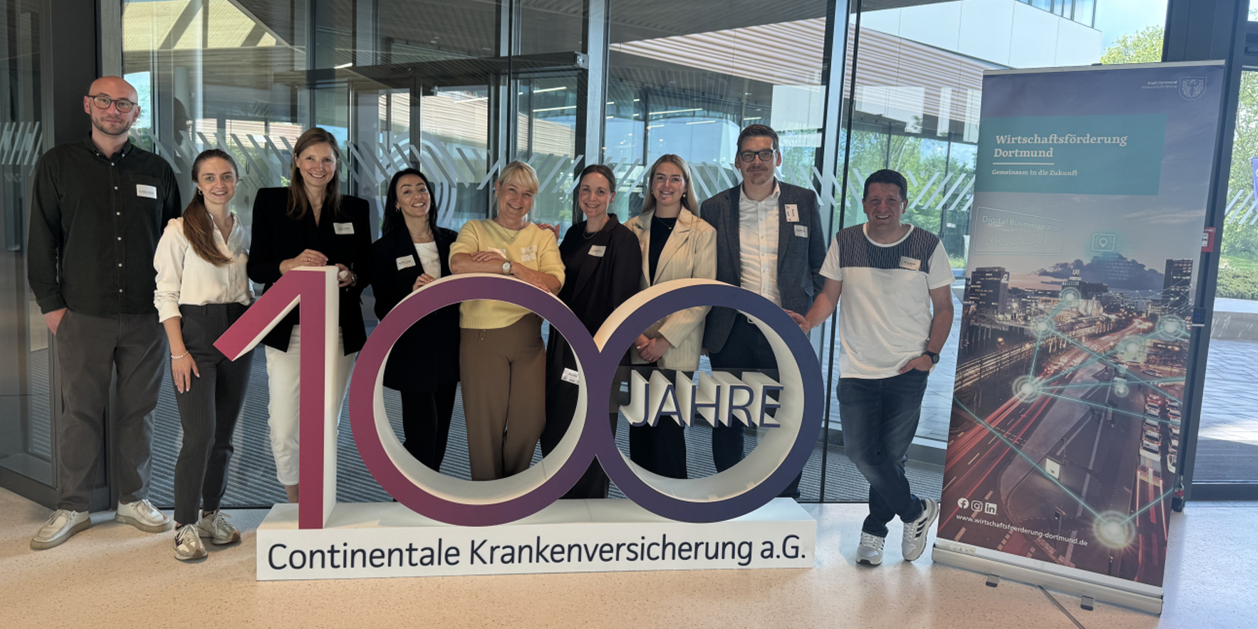 Gruppenfoto des Organisations- und Gastgeberteams der HR-Lounge Dortmund.